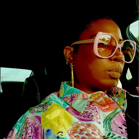 Meet your Posher, Ternika - Picture 1 of 1